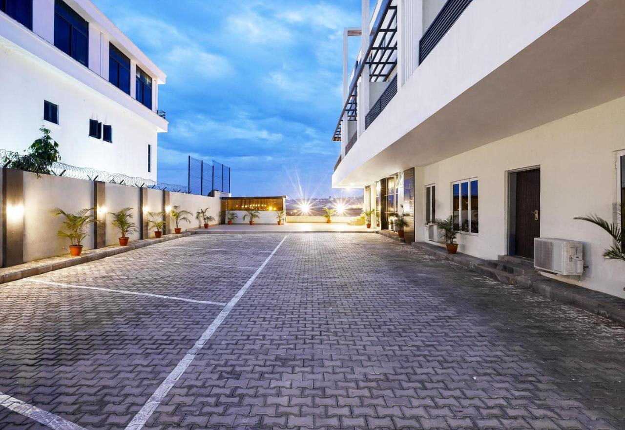 Aveon Hotel อาบูจา ภายนอก รูปภาพ